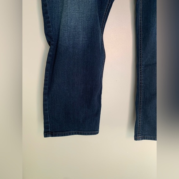 Womens Lee Blue Plus Regular Fit Straight Leg Mid Rise Dark Wash Jeans 24 W Med - Picture 3 of 10